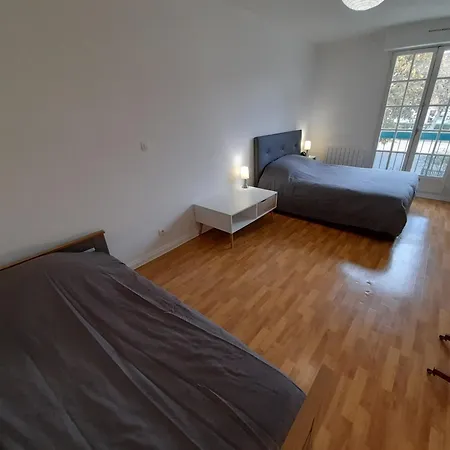 T2 Lumineux Centre-ville Avec Wi-fi, Lave-linge Et Lave-vaisselle Apartment La Roche-Posay